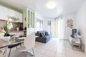 Quiet 1 bdr Port! close Place du Pin Garibaldi